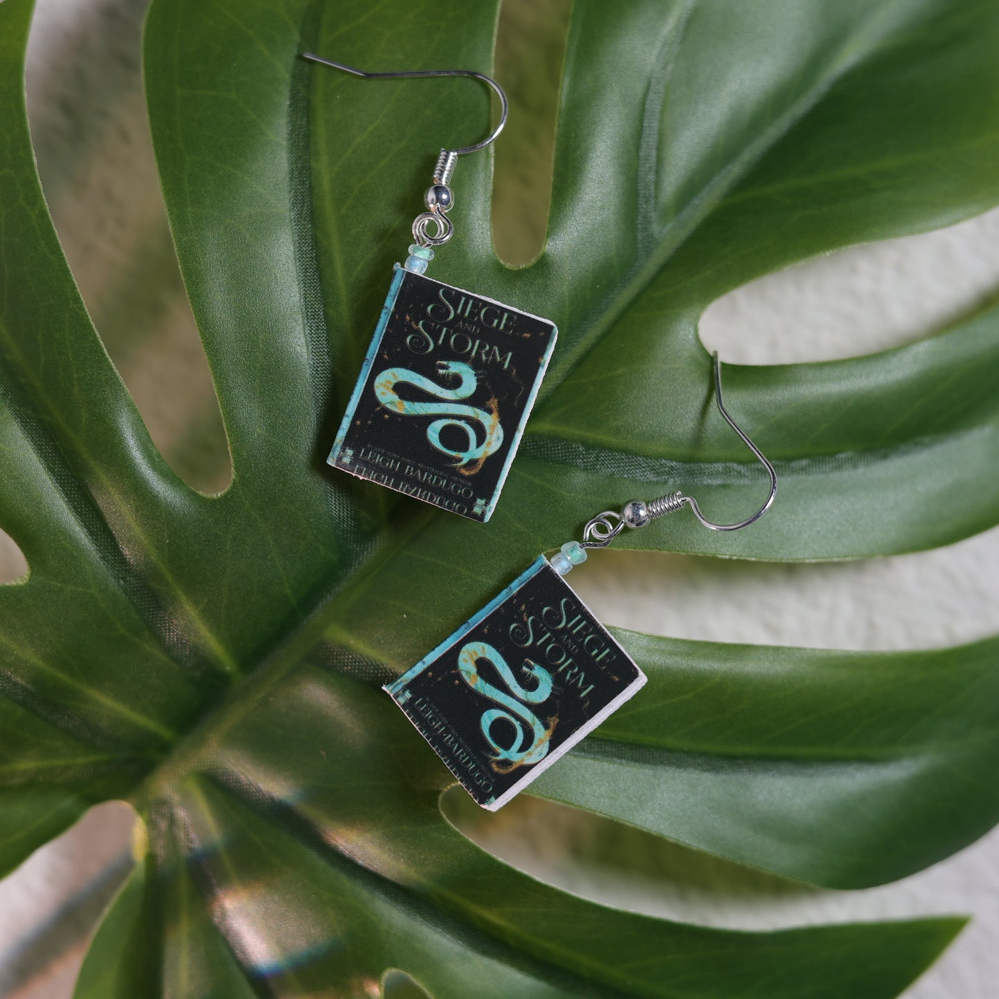 Titled Dangle Earrings - Leigh Bardugo - Siege and Storm