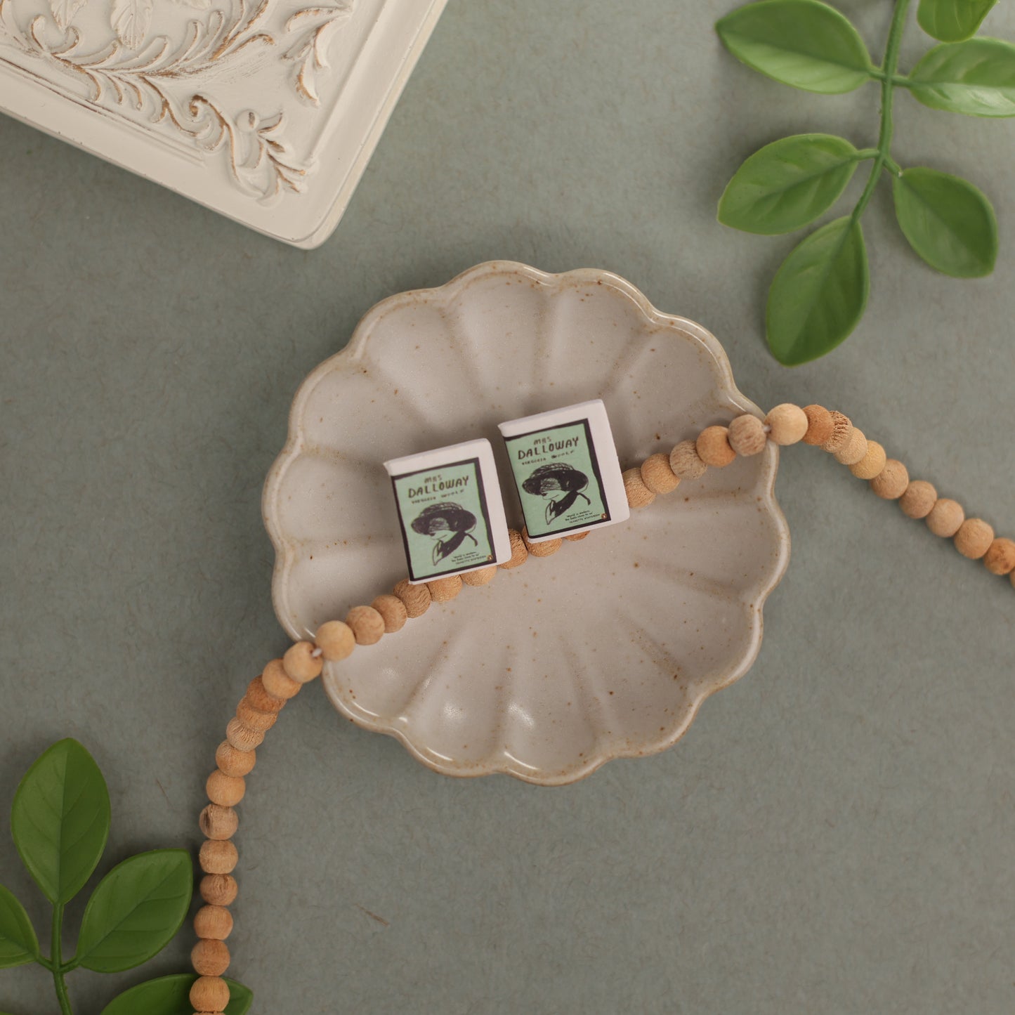 Titled Stud Earrings - Virginia Woolf - Mrs Dalloway