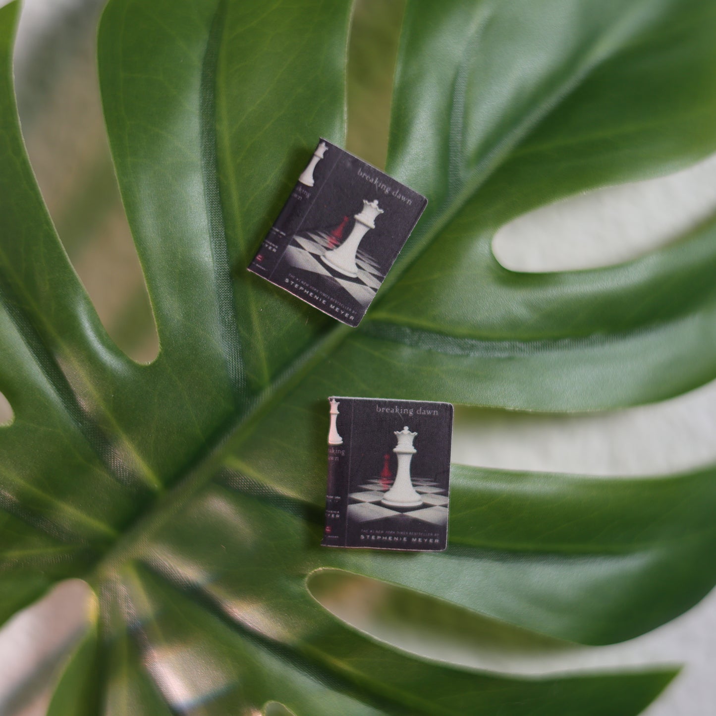 Titled Stud Earrings - Stephanie Meyer - Breaking Dawn